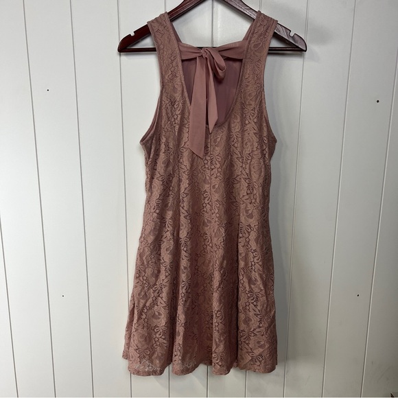 Speechless lace blush pink dress - Picture 3 of 4